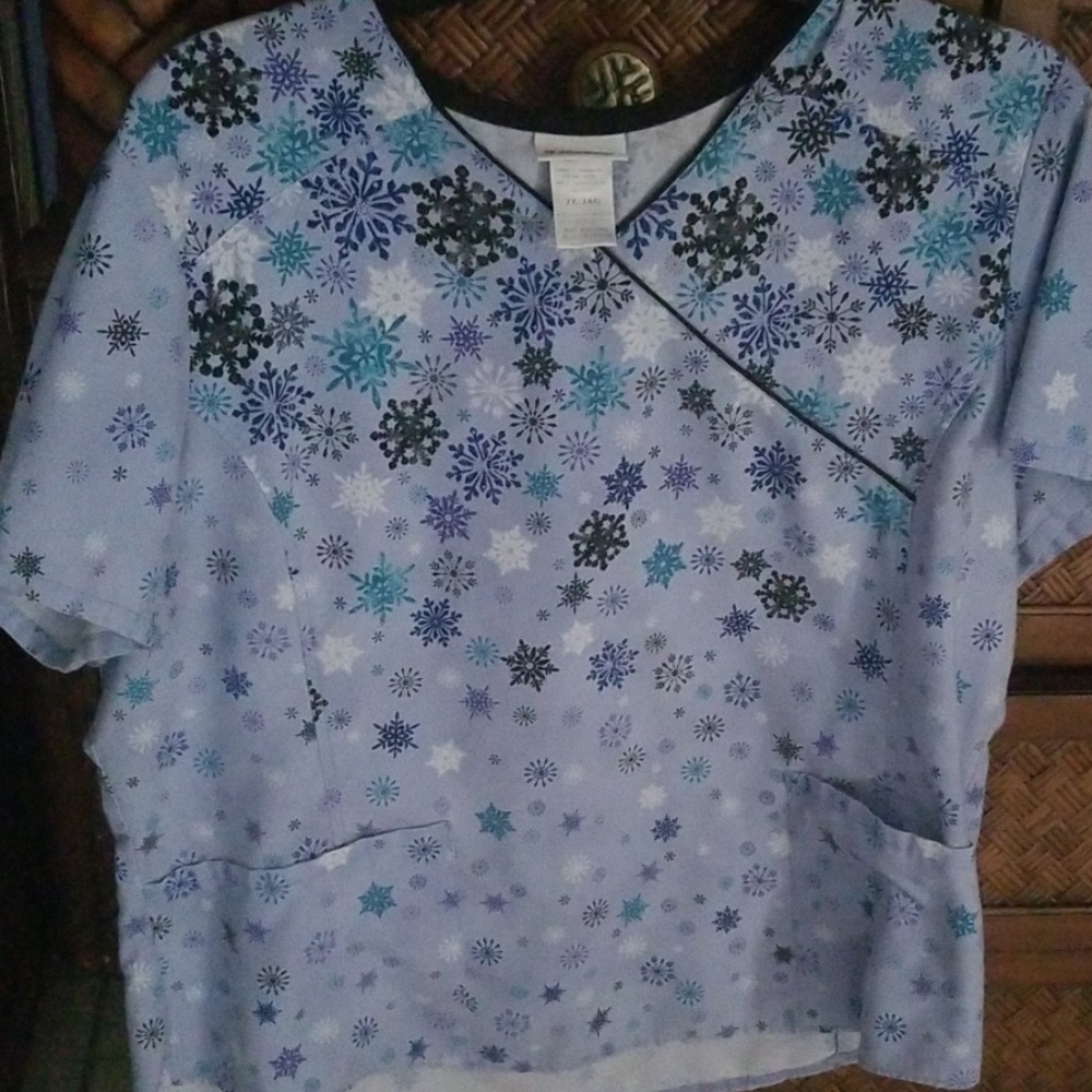 Scrub top